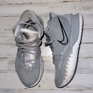 Kyrie 7 (Nike)